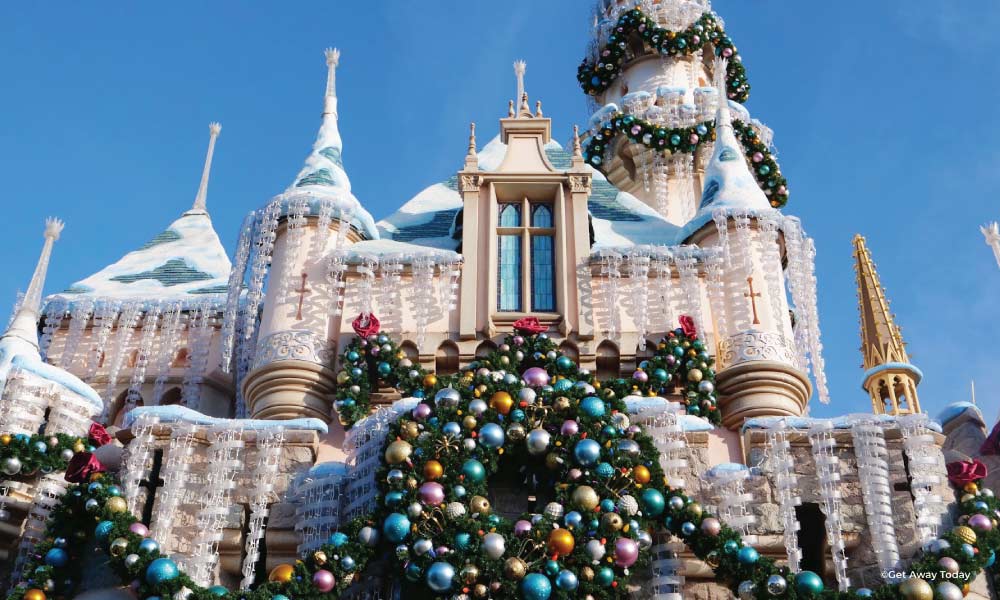 10 Reasons to Visit Disneyland Resort this Holiday Season