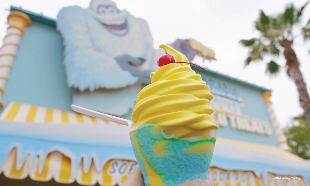 The Pixar Pier Frosty Parfait from Adorable Snowman Frosted Treats