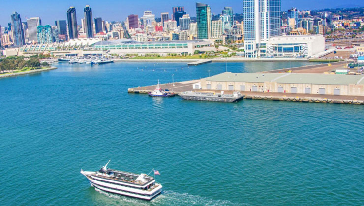 Flagship Cruises  - 1 hour San Diego Bay Tour