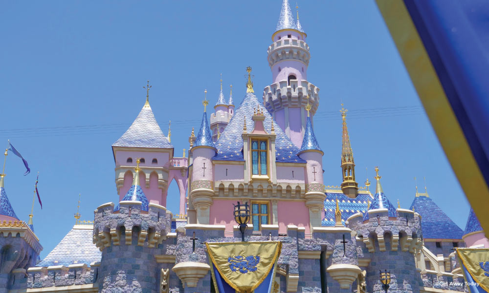 5 Ways to Tell Kids You're Going to Disney - Don't Just Fly