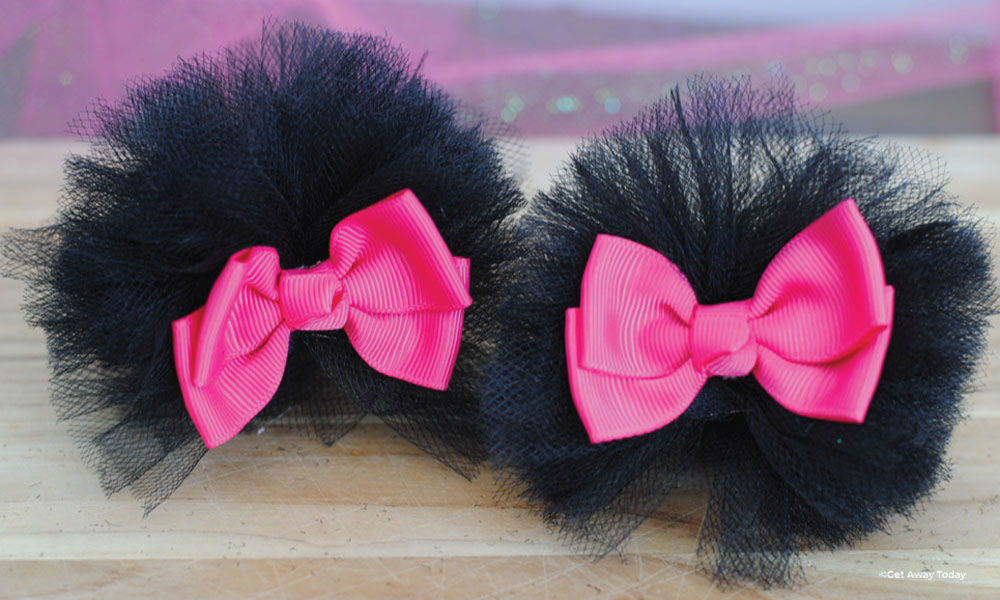 Hair Bows Are Officially Back and Perfect for the Holidays | Glamour