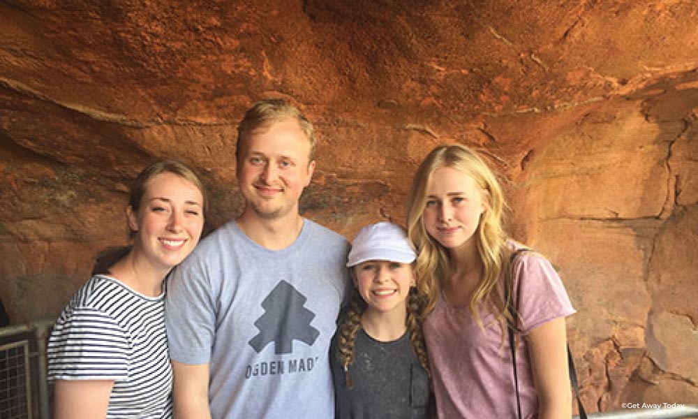 Siblings waiting in line for Radiator Springs Racers