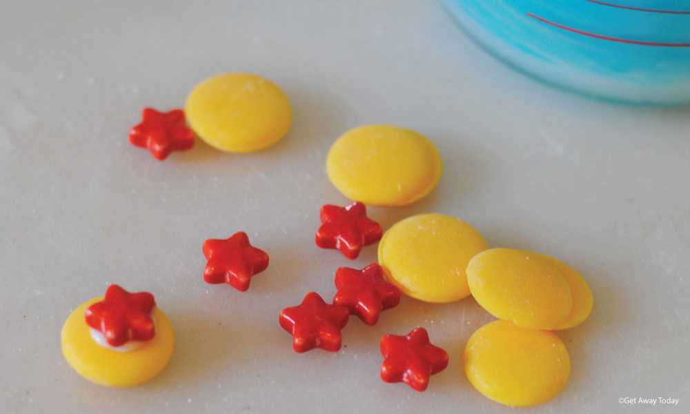 yellow melting chips and red candy stars